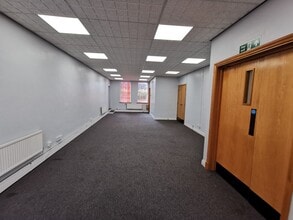 Taylors Ct, Rotherham to rent Interior Photo- Image 1 of 2