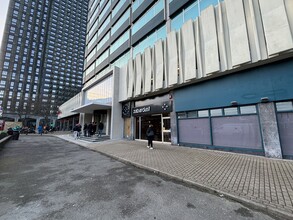 Dingwall Rd, Croydon for rent Building Photo- Image 1 of 1