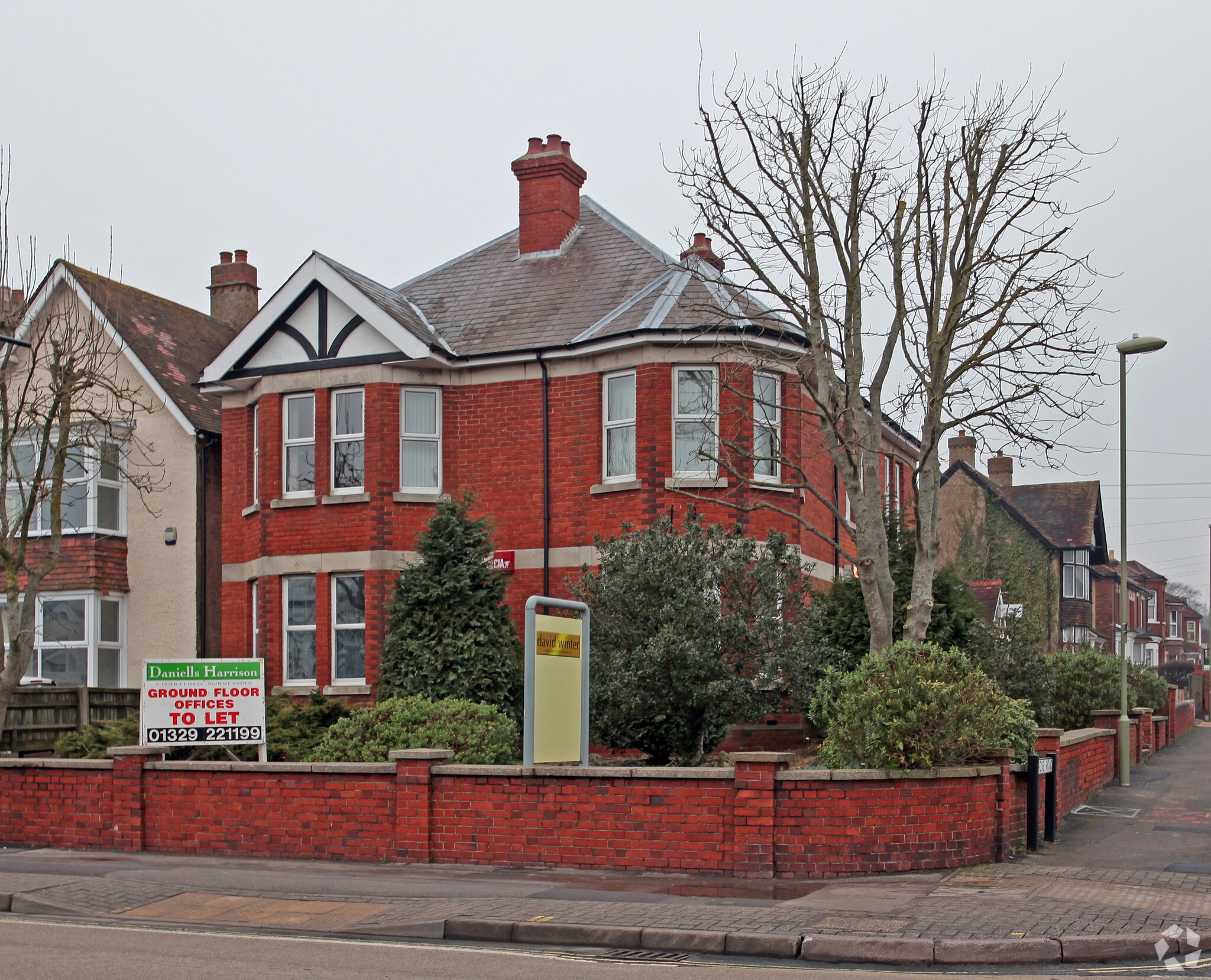 2 Grove Rd, Fareham to rent Primary Photo- Image 1 of 4