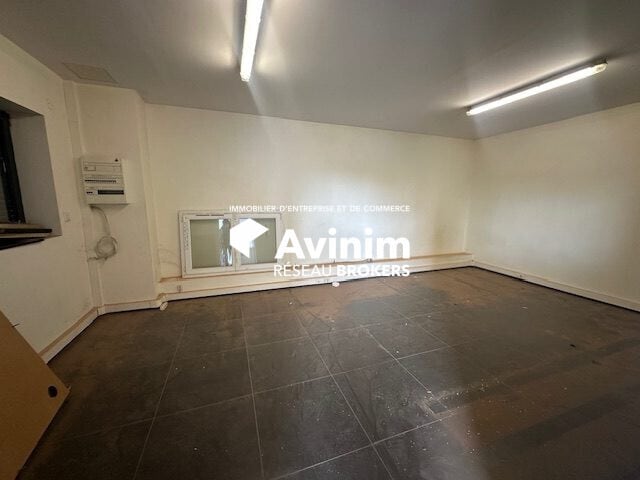 Industrial in SAINT-OUEN-L'AUMONE to rent - Interior Photo - Image 3 of 3