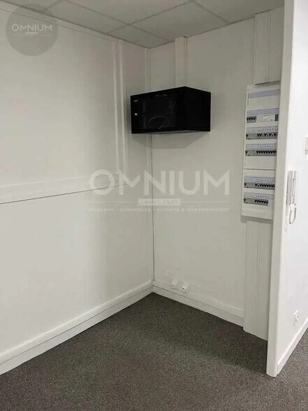 Office in Lyon to rent - Interior Photo - Image 3 of 6