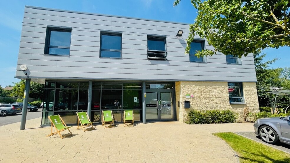 20 Bridge Rd, Haywards Heath to rent - Building Photo - Image 2 of 2