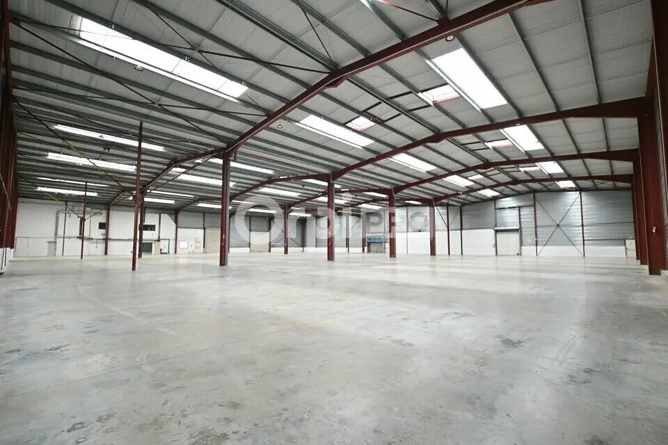 Light Industrial in Miribel to rent Primary Photo- Image 1 of 13
