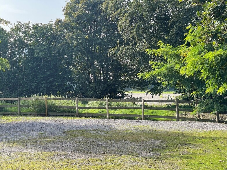 Brickfields, Maperton to rent - Building Photo - Image 2 of 6