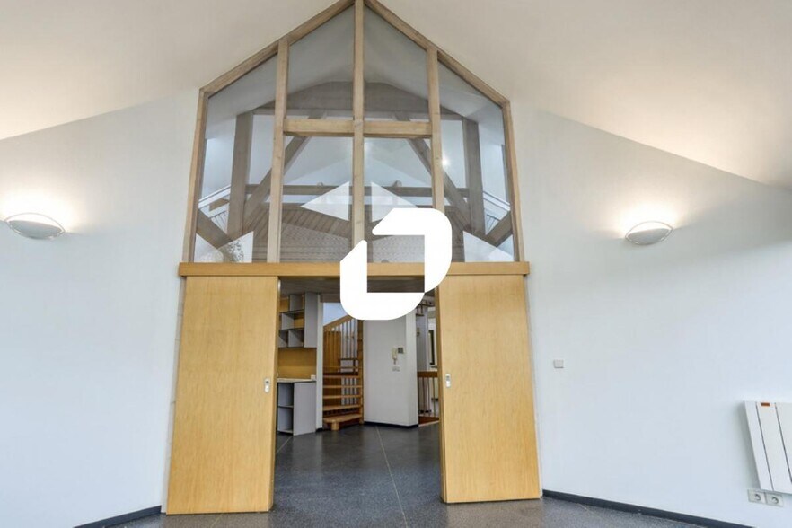 Office in Versailles for sale - Interior Photo - Image 2 of 16