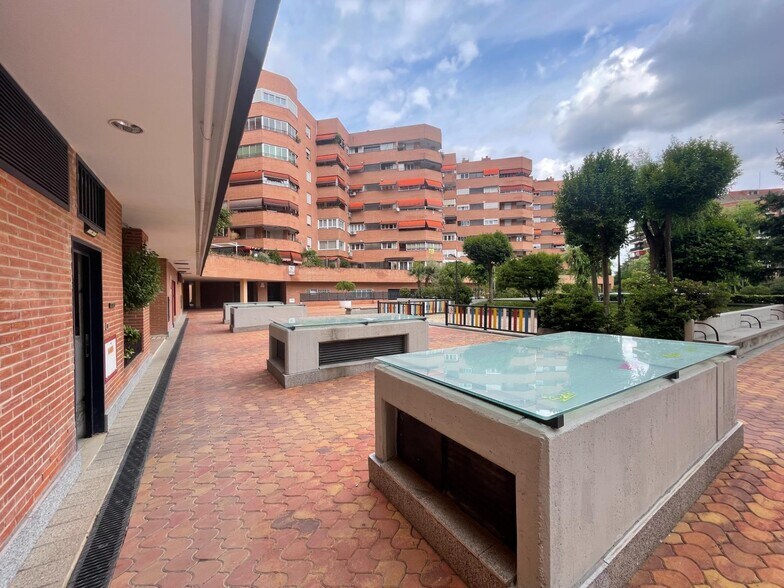 Sector Foresta, 23, Tres Cantos, Madrid for sale - Building Photo - Image 1 of 28