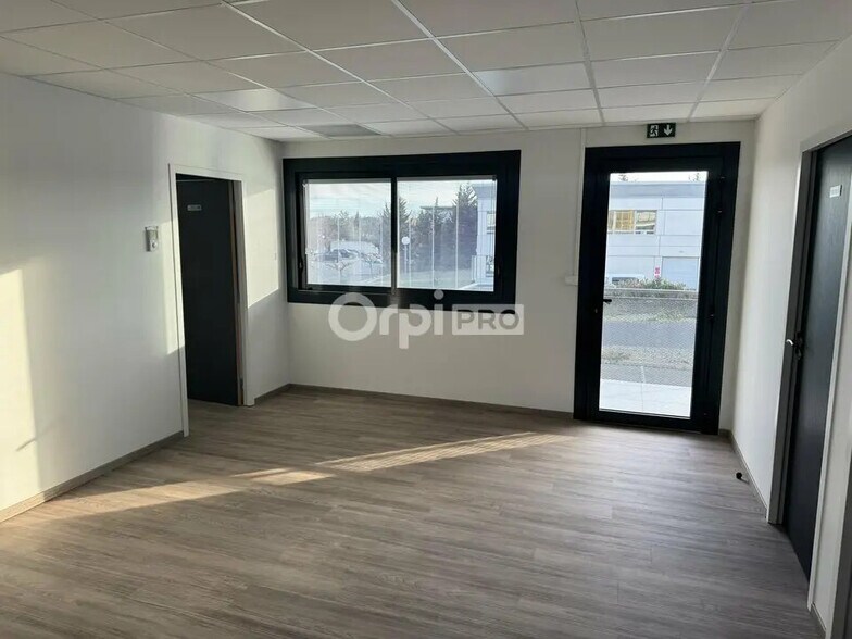 Office in Avignon to rent - Building Photo - Image 1 of 5