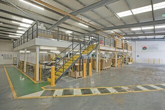 Roundwood Park, Ossett to rent Building Photo- Image 1 of 11