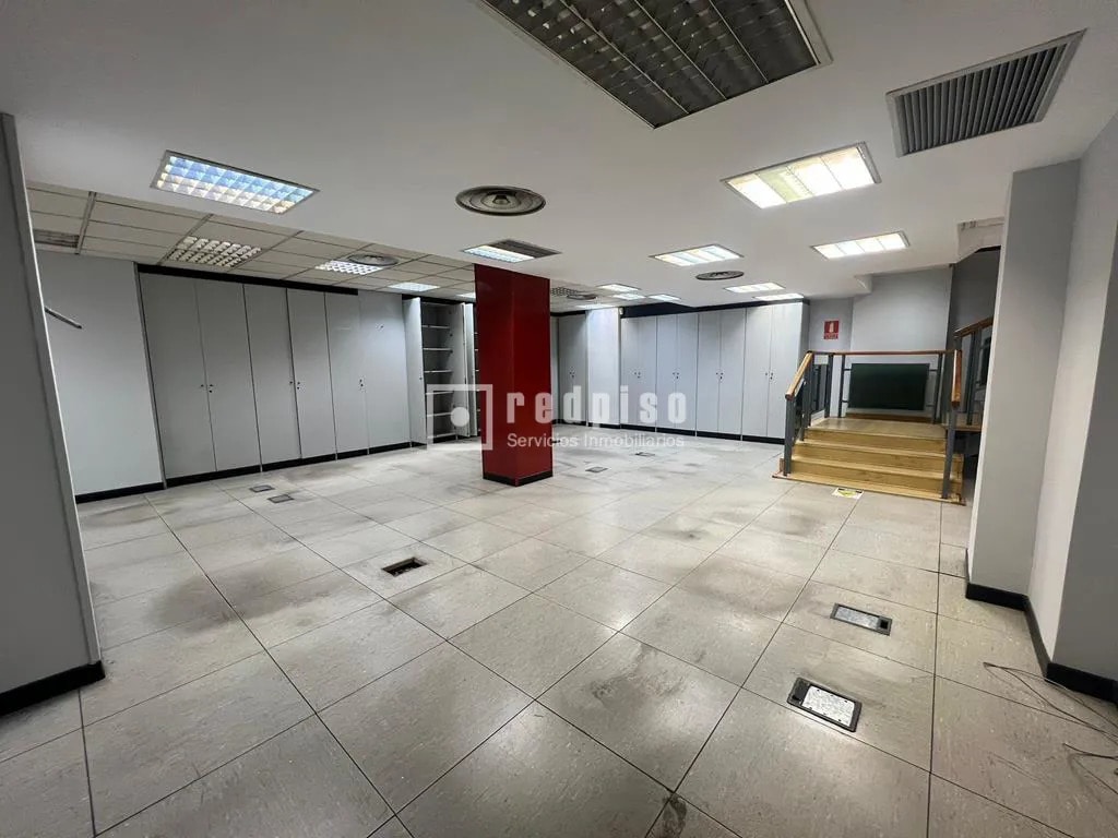 Madrid, MAD 28020 - - - Interior Photo - Image 1 of 9