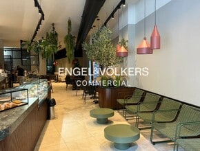 Retail in Barcelona, Barcelona to rent Interior Photo- Image 1 of 6