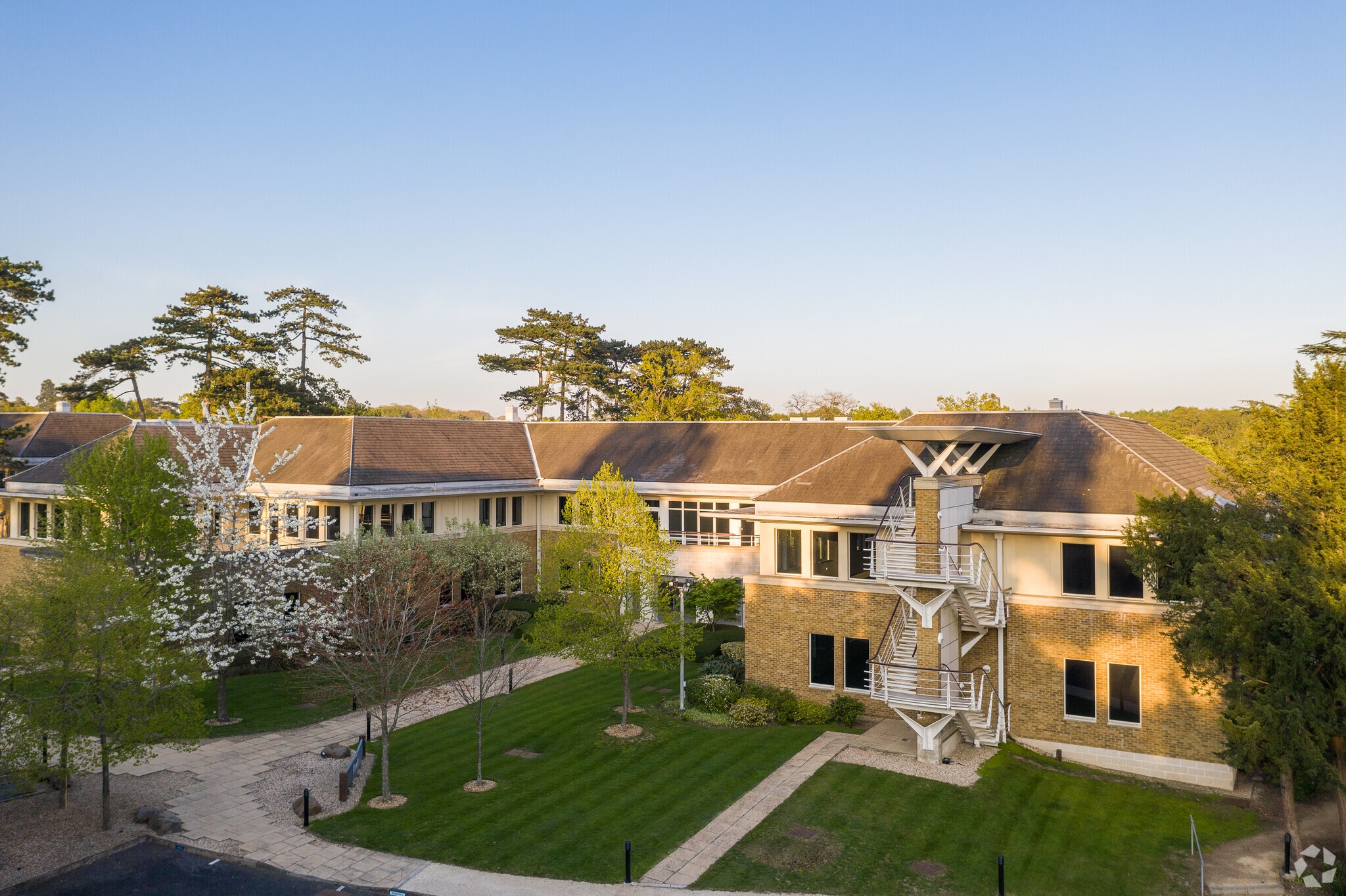 Framewood Rd, Slough for sale Primary Photo- Image 1 of 1