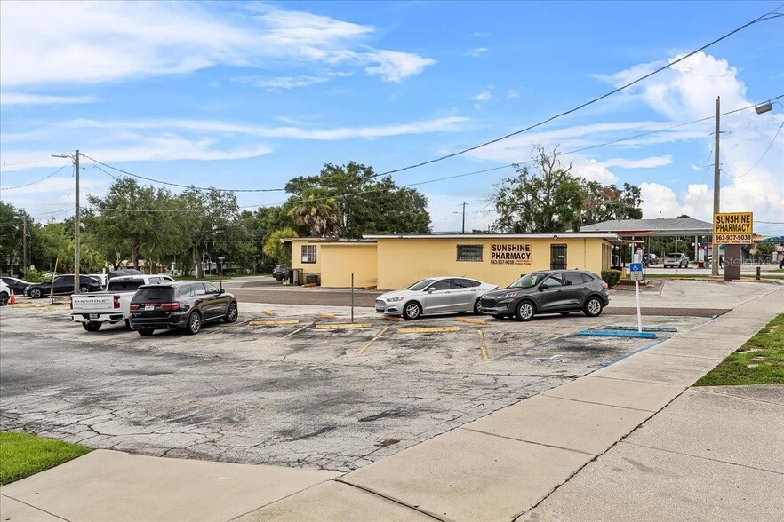 1231 Lakeland Hills Blvd, Lakeland, FL for sale - Building Photo - Image 3 of 8