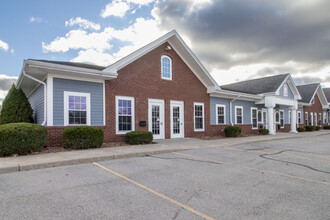 421-481 PENBROOKE Dr, Penfield, NY for rent Building Photo- Image 1 of 44