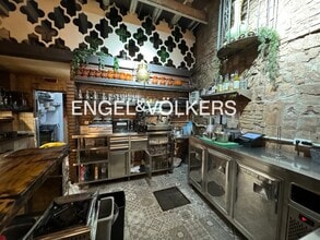 Retail in Barcelona, Barcelona to rent Interior Photo- Image 2 of 17