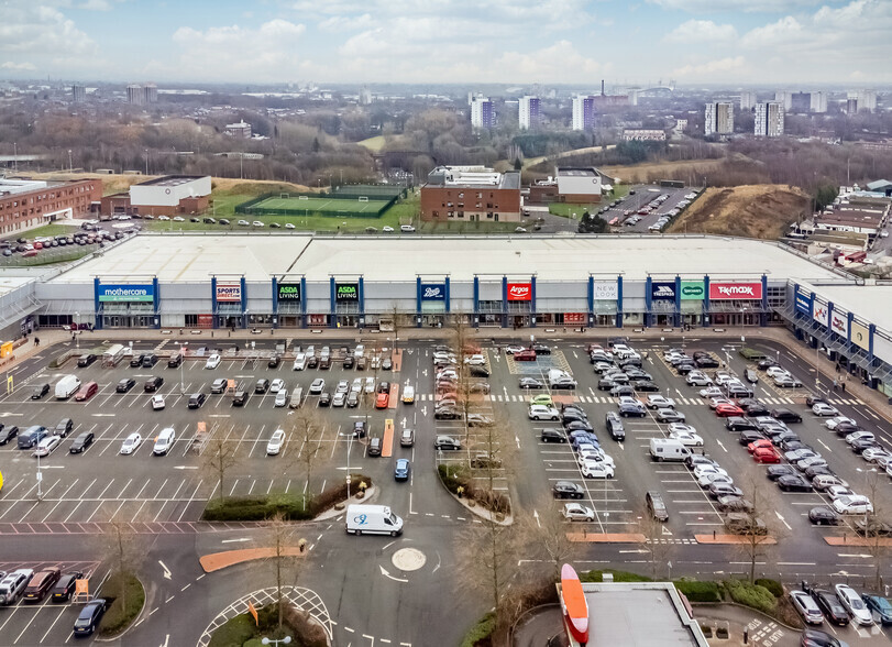 Cheetham Hill Rd, Manchester for rent - Aerial - Image 3 of 7