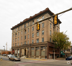 401 Market St, Parkersburg, WV for sale Primary Photo- Image 1 of 1