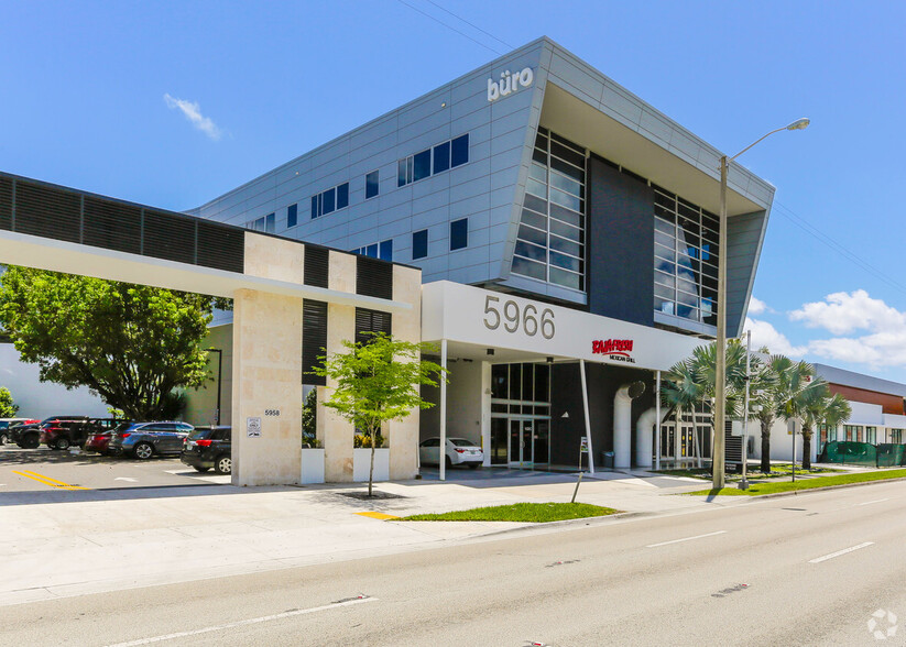 5966 S Dixie Hwy, South Miami, FL for rent - Building Photo - Image 3 of 8