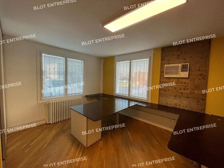 Office in Saint-Herblain to rent - Building Photo - Image 2 of 8