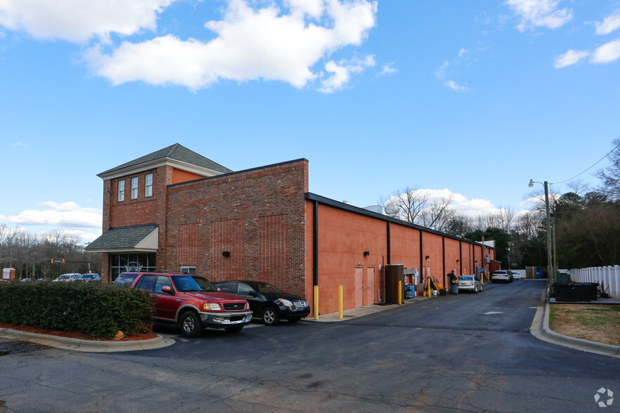 200 Dobys Bridge Rd, Fort Mill, SC for rent - Building Photo - Image 3 of 11