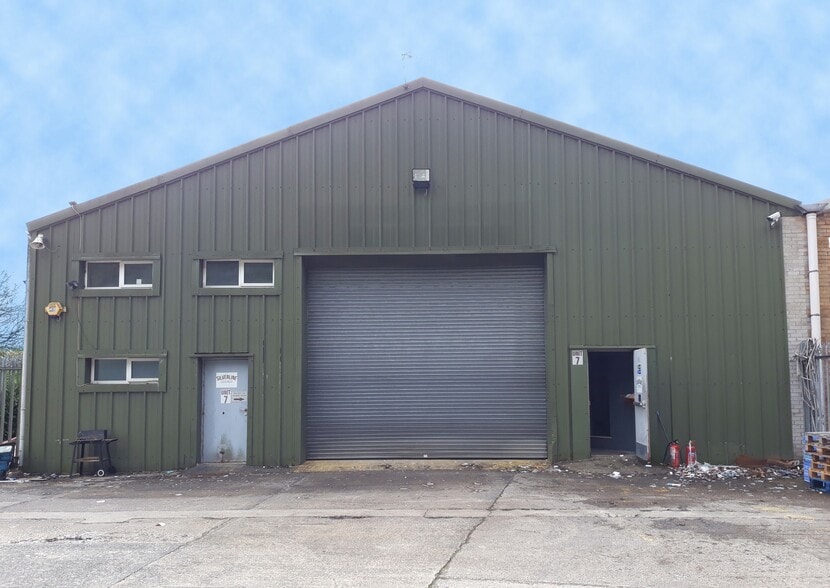 Lucy Rd, Neath to rent - Building Photo - Image 2 of 2