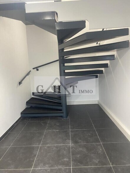 Industrial in Bonneuil-sur-Marne to rent - Interior Photo - Image 2 of 4