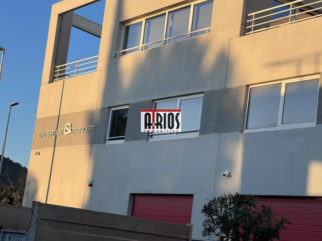 Office in La Farlède to rent Building Photo- Image 1 of 10