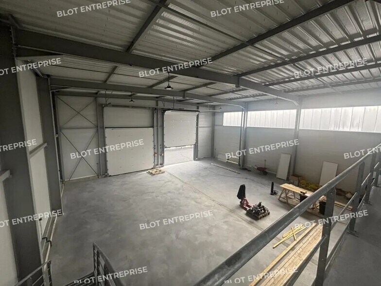 Light Industrial in Sainte-Luce-sur-Loire to rent - Interior Photo - Image 3 of 5