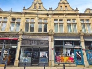 11 Corporation St, Dewsbury to rent Building Photo- Image 1 of 7