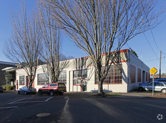 More details for 1321 NE Davis St, Portland, OR - Industrial for Rent