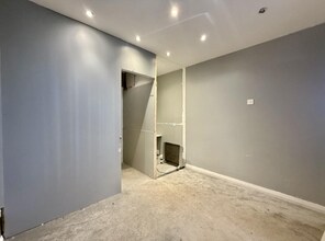 149 Hamlet Court Rd, Westcliff On Sea to rent Building Photo- Image 2 of 3