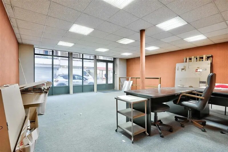 Office in Paris for sale - Building Photo - Image 3 of 9