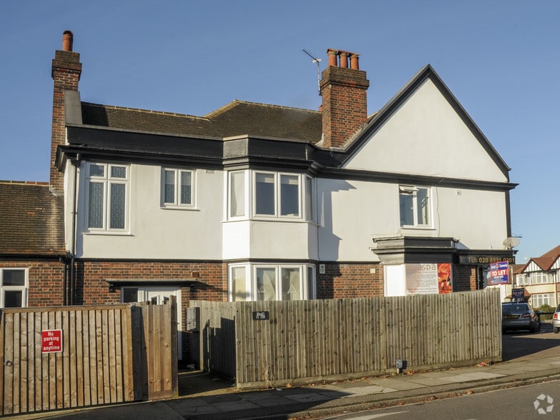 493 Kenton Rd, Harrow to rent - Building Photo - Image 3 of 11