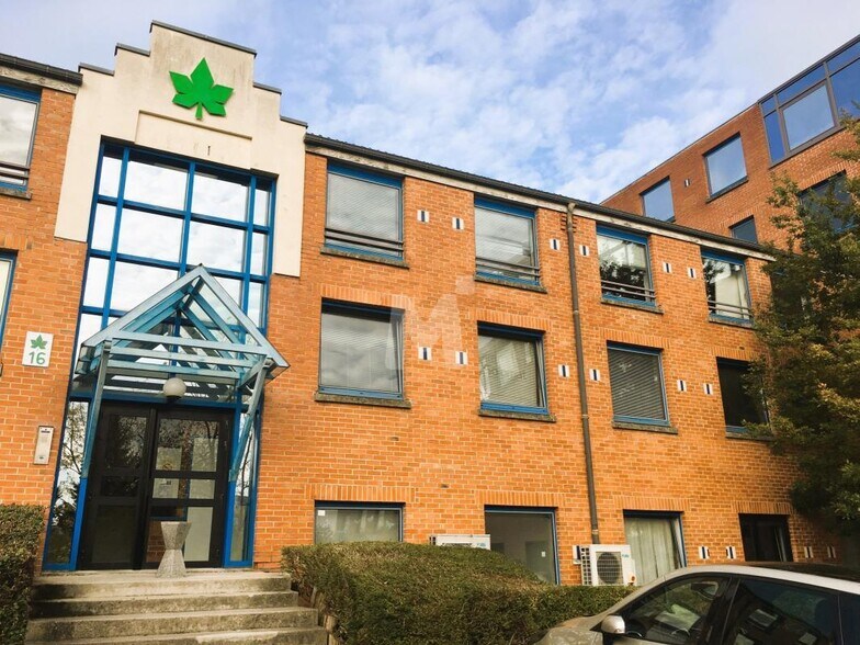 Office in Évry-Courcouronnes to rent - Building Photo - Image 2 of 2
