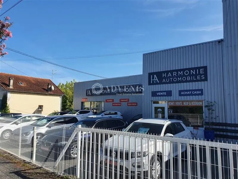 Location Bureaux 290 m² - Photo 1