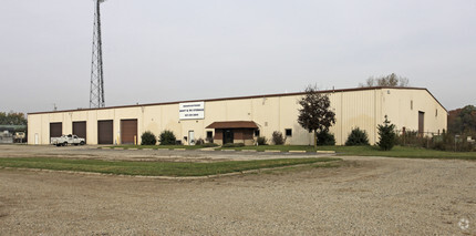 6975 Brookville Salem Rd, Brookville, OH for rent Building Photo- Image 1 of 12