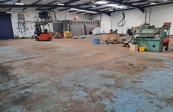 Ronald Close, Kempston to rent Interior Photo- Image 2 of 2
