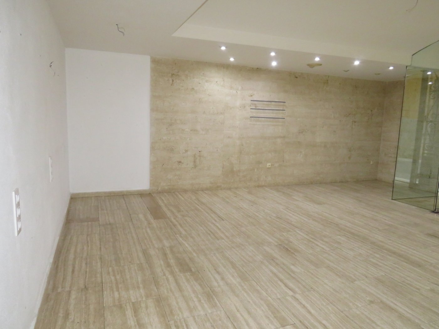 Retail in Ontinyent to rent Building Photo- Image 1 of 9