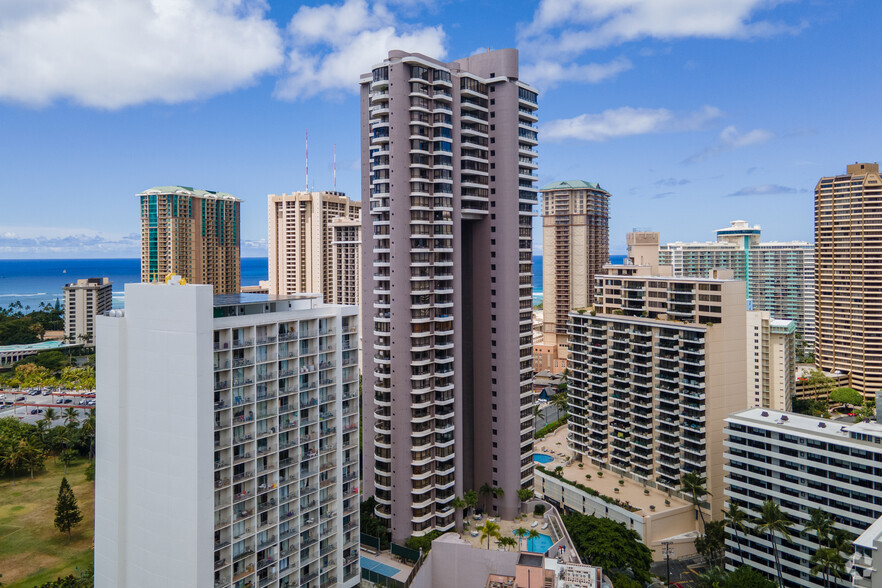 1910 Ala Moana Blvd, Honolulu, HI for sale - Primary Photo - Image 1 of 1