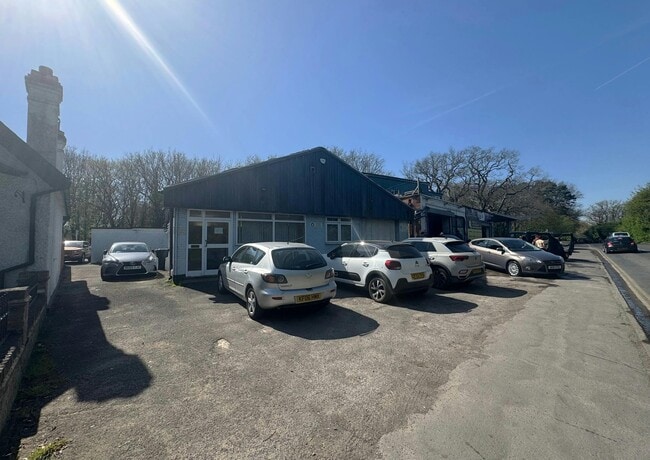 More details for 103 Spinney Hl, Addlestone - Retail for Sale