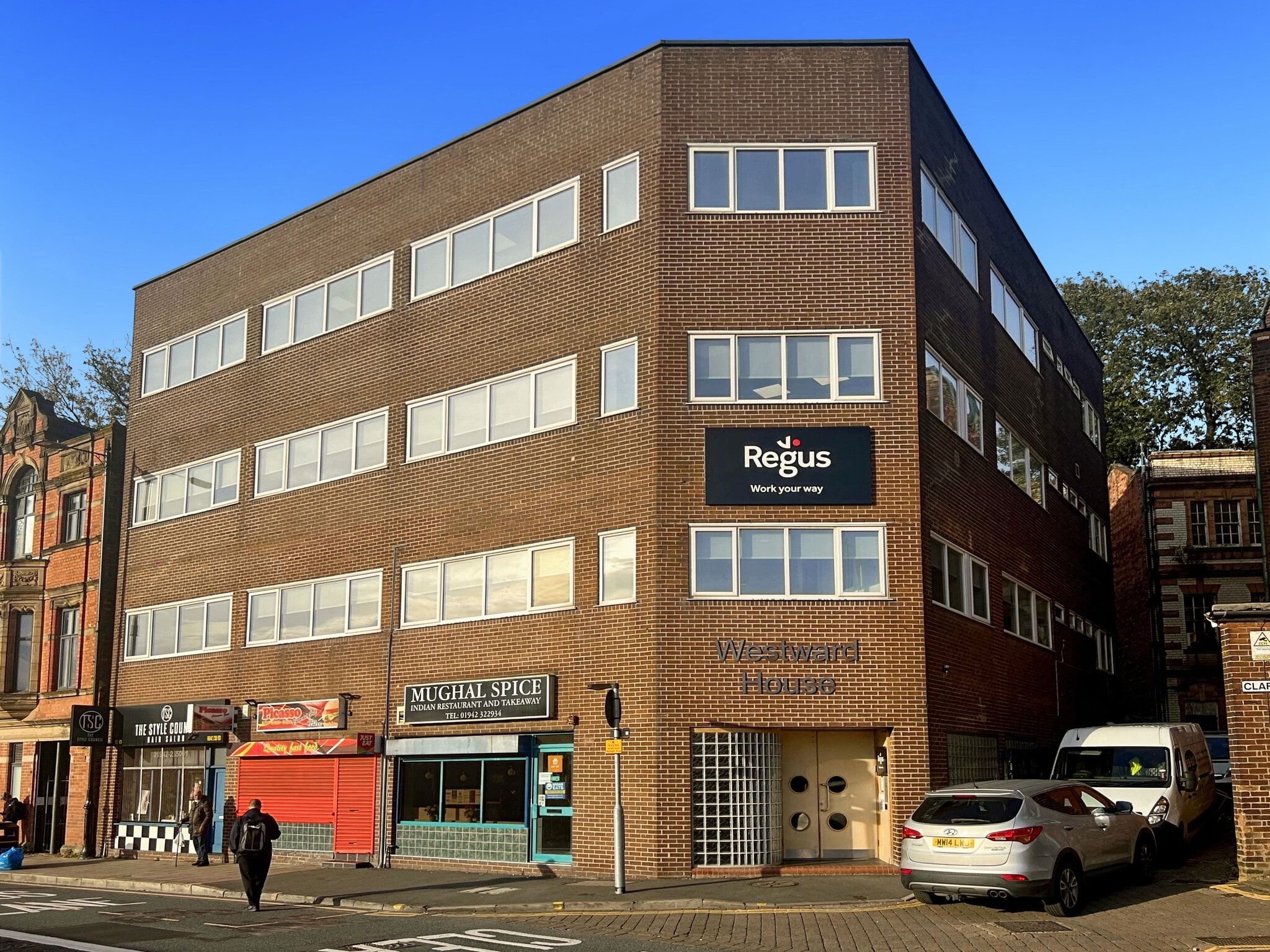 King St, Wigan to rent Interior Photo- Image 1 of 12