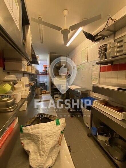 Retail in Levallois-Perret to rent - Interior Photo - Image 3 of 8