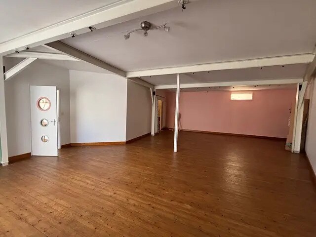 Retail in Bordeaux to rent - Interior Photo - Image 3 of 4