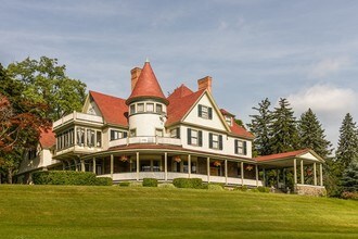 1 Lakeview Ave, Watkins Glen, NY for sale Primary Photo- Image 1 of 20