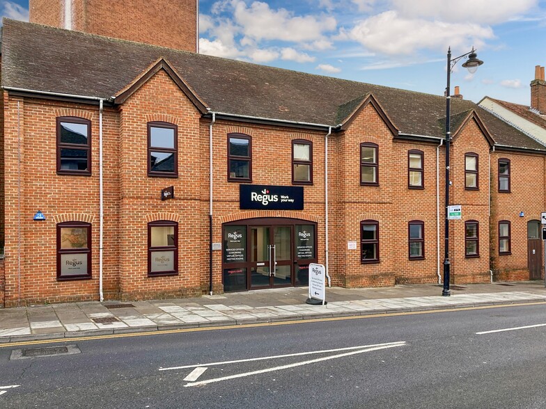 12-20 Oxford St, Newbury to rent - Interior Photo - Image 1 of 10