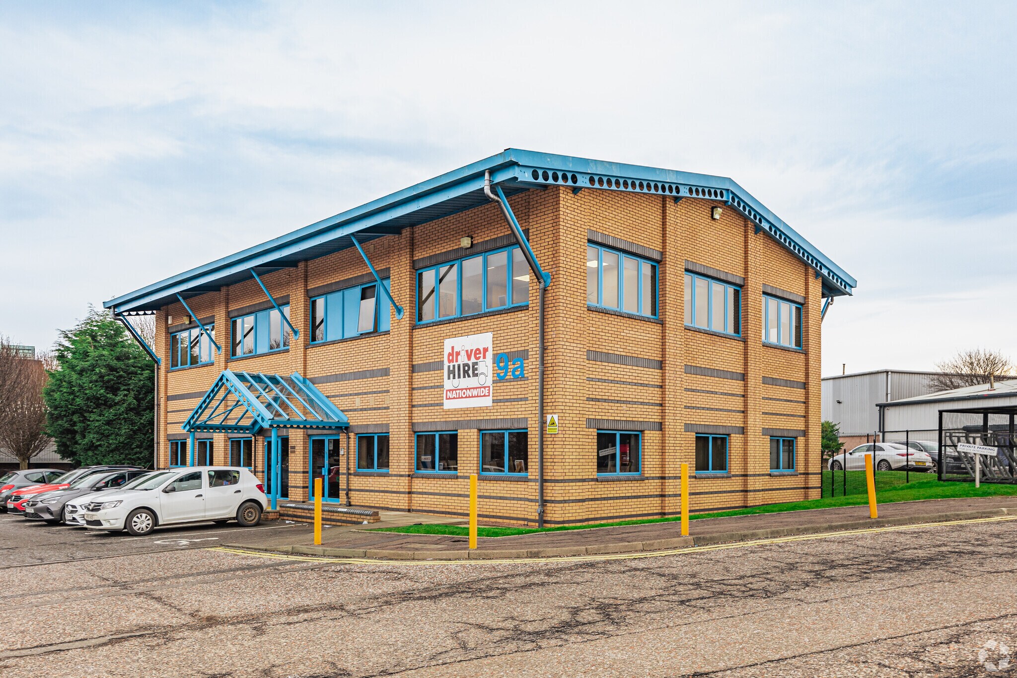 9A South Gyle Cres, Edinburgh for sale Primary Photo- Image 1 of 1