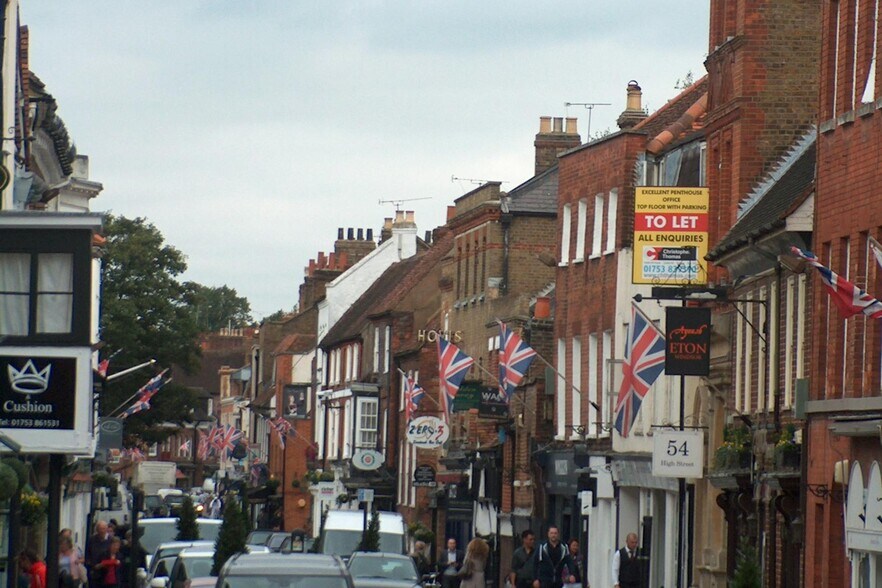 119-120 High St, Windsor to rent - Building Photo - Image 2 of 2