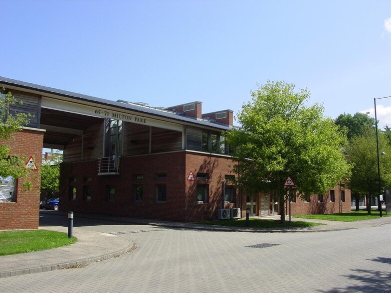 68-71 Innovation Dr, Milton to rent - Building Photo - Image 2 of 3
