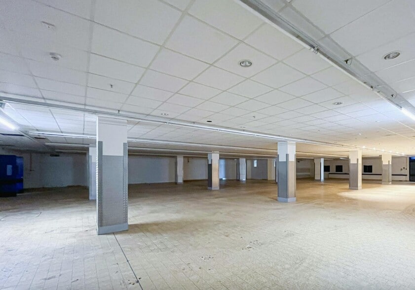 Old Christchurch Rd, Bournemouth to rent - Interior Photo - Image 1 of 11