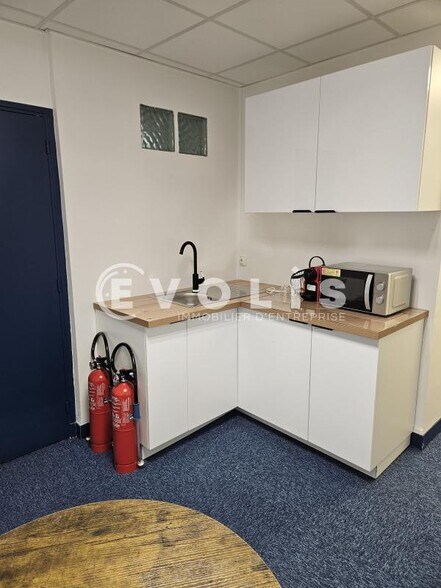 Office in Bagneux to rent - Interior Photo - Image 3 of 11