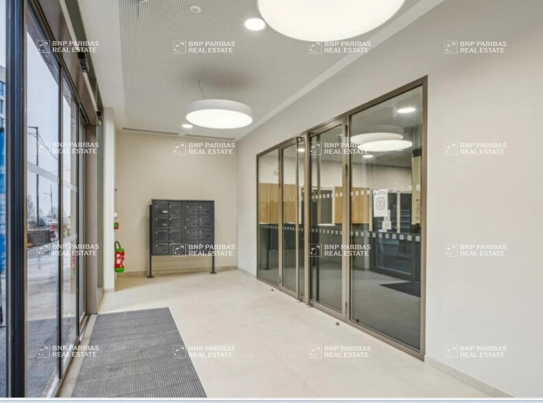 116 Rue Edouard Vaillant, Villejuif to rent - Building Photo - Image 2 of 7